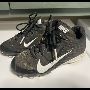 Nike football cleats youth 1